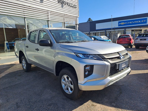 Mitsubishi L200 4x2 Diesel 2.4turbo Mt P.leasing 2024 0km