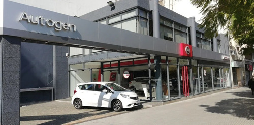 Imagen 16 de 25 de Nissan Versa 1.6 Sense Cvt