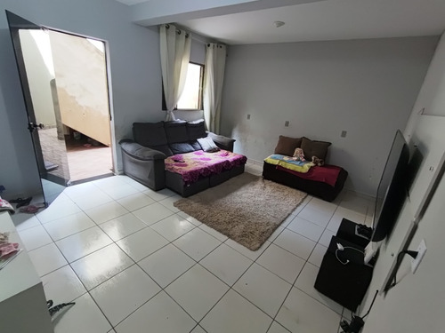Casa Com Edicula A Venda Ótima Oportunidade Para Investir