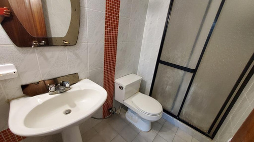 Imagen 10 de 14 de Apartamento En Venta Av Bolivar Barcelona Suite