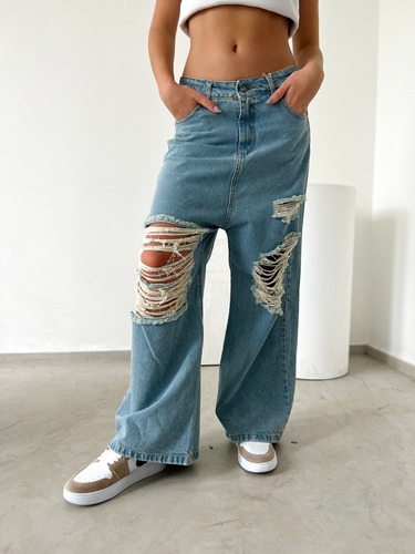 Jeans Wide Leg Tiro Alto Rigido Con Roturas De Mujer