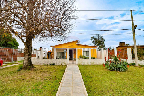 Venta Casa 2 Dormitorios + Apto Gje. Salinas Norte