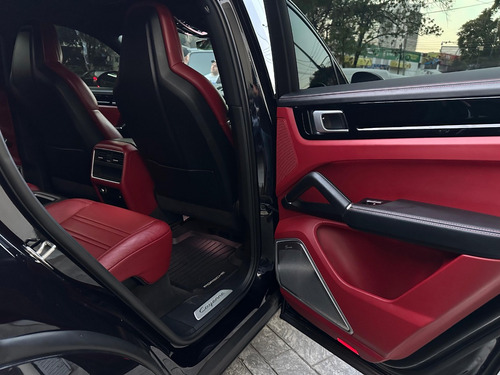 Porsche Cayenne coupé 3.0 v6 turbo at