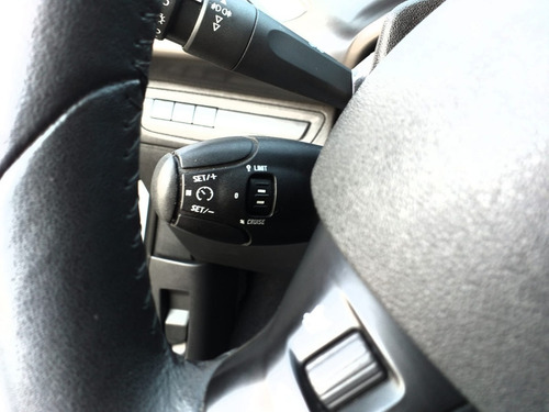 Imagen 13 de 15 de Peugeot 2008 2017 1.6 Feline