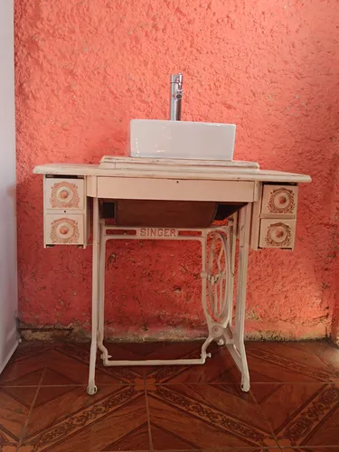 Mesa De Arrime Vintage. (Usado)