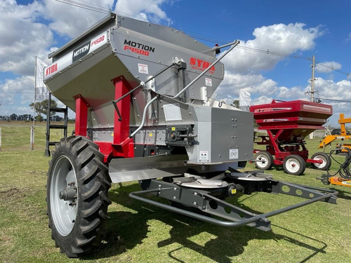 Imagen 3 de 4 de Fertilizadora De Arrastre Marca Syra Modelo Motion F4500