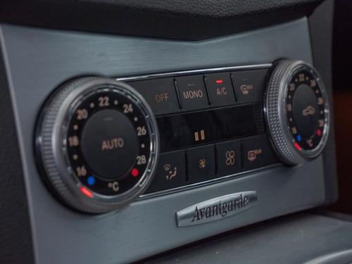 Mercedes-Benz C200 1.8 CGI AVANTGARDE 16V GASOLINA 4P AUTOMÁTICO