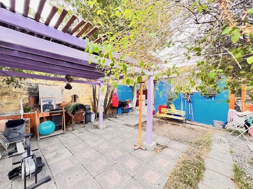 Casa En Venta De 5 Dorm. En Macul