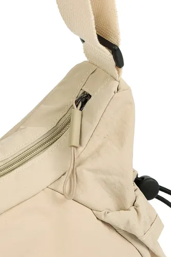 Bandolera Canva Modelo Mykonos De Nylon Con Bolsillo 30553 Crema Lisa