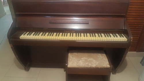 Imagen 3 de 7 de Piano Vertical Inglés Marca Challen