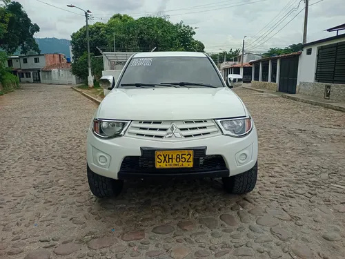 Mitsubishi L200 SPORTERO 2.5 Basica