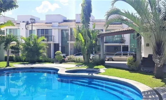 Bonita Casa En Gran Condominio Adjudicada Por El Banco En Cuernavaca St68