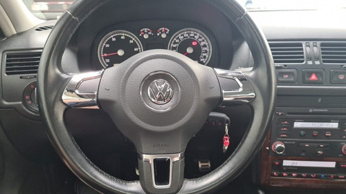 Imagen 5 de 5 de Vw Bora, Embellecedor De Volante.