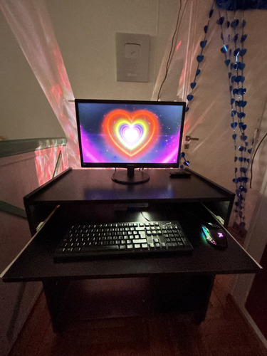 Pc Gamer + Escritorio + Teclado + Monitor (Usado)