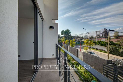 Amplio Townhouse En Excelente Ubicación 4d 3b 2e