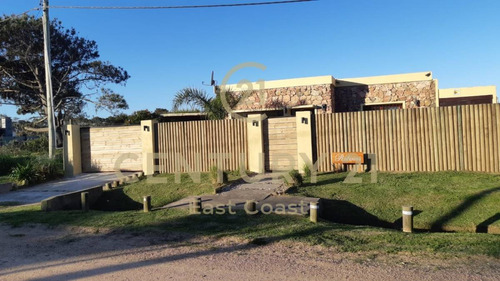 Hermosa Casa En El Balneario Bsas