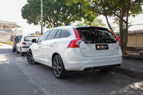 Imagem 4 de 14 de Volvo V60 2.0 T4 Drive-e Momentum