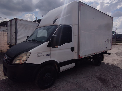 Imagem 1 de 14 de Iveco Daily 35s14 Bau De Aluminio 2011