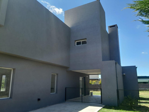 Casa A Estrenar De Cuatro Ambientes Pilar Del Este Barrio San Eduardo
