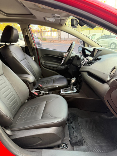 Ford Fiesta Kinetic 1.6 Sedan Titanium Powershift 120cv