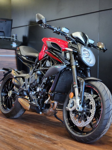 Imagen 2 de 25 de Moto Mv Agusta Dragster 800 Rosso Roja