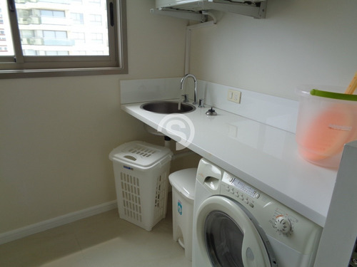 Apartamento Ubicado En Playa Brava- Ref: 3974