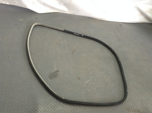 Hule Carroceria Delantero Derecho Chevrolet Vectra Mod 06-08 (Usado)