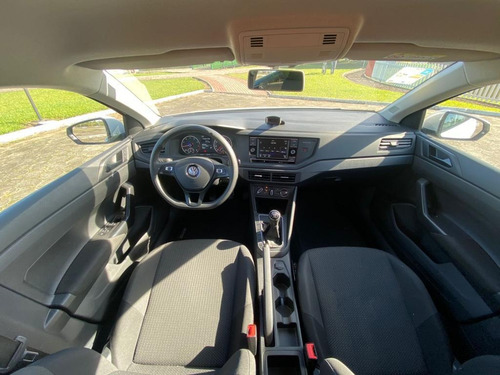 Imagem 8 de 10 de Volkswagen Polo 1.0 Flex 12v 5p