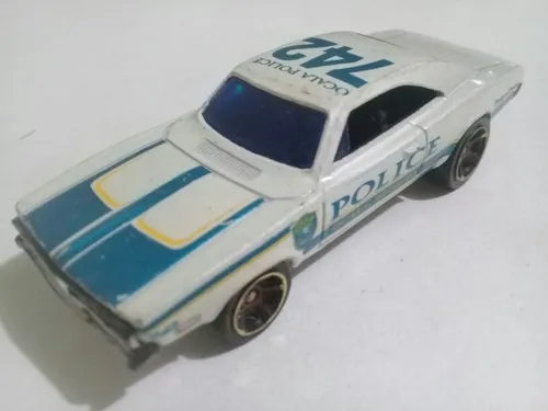 Hot wheels 69 cheap dodge charger 2004