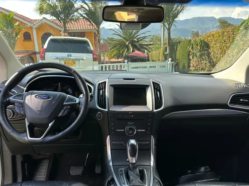 Ford Edge 3.5 Titanium