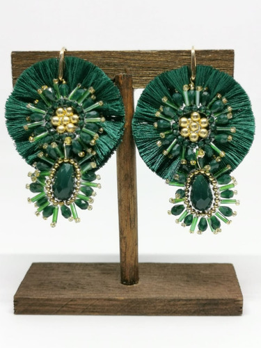Imagen 1 de 2 de Aretes Medallon Con Chaquiron