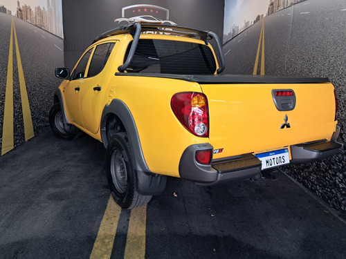 Mitsubishi L200 SAVANA 3.2 4X4 16V TURBO INTERCOOLER DIESEL 4P MANUAL