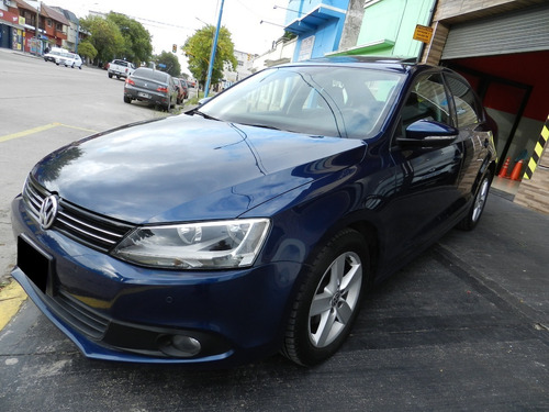 Volkswagen Vento 2.5 Luxury