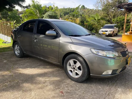 Kia Cerato Forte 2014 Triptonico 1.6cc 118.000kms