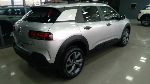 Imagen 2 de 17 de Citroën C4 Cactus Feel Pack Plus No Peugeot 2008 H