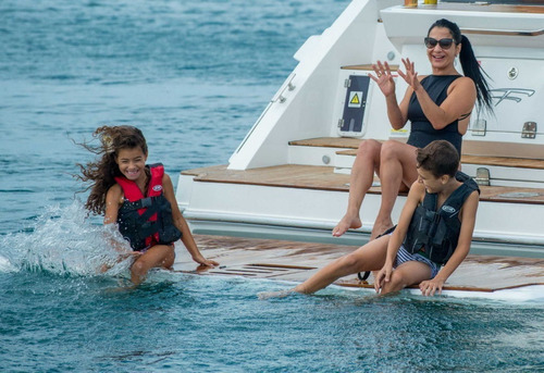 Imagem 11 de 25 de Lancha Fibra Fort - Linha Yachts Focker -f420 Gran Coupé