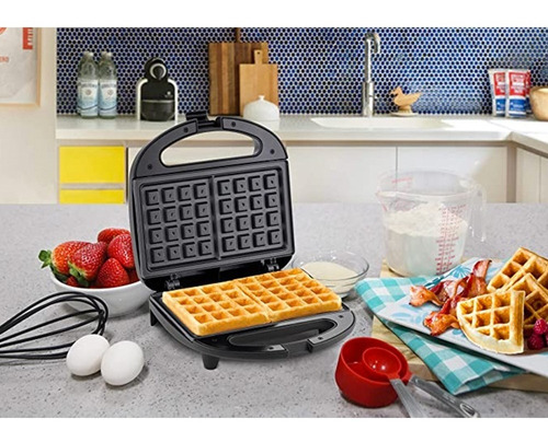 Waflera Electrica Para 2 Wafles Cuadrados Elite Negra Color Negro