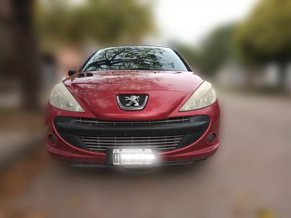 Peugeot 207 1.6 Sedan Xt Premium