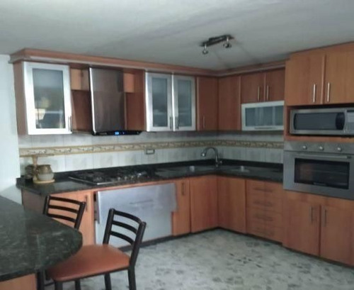 Imagen 6 de 12 de Apartamento Venta Santa Rosalía Mls #23-556 Excelente Ubicación En El Centro De La Ciudad De Caracas, Edificio Bien Mantenido, Servicio De Agua Constante