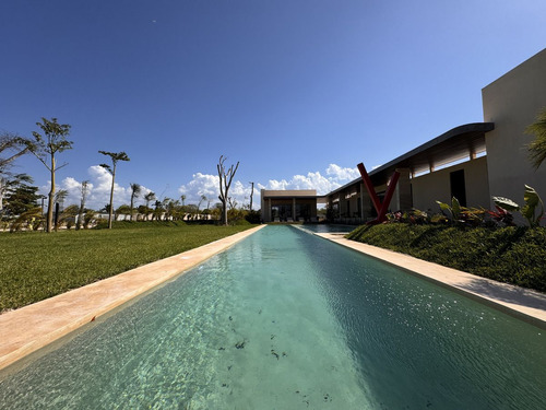 Casa En Venta De 4 Recamaras En Privada Ubicada En Xcanatun