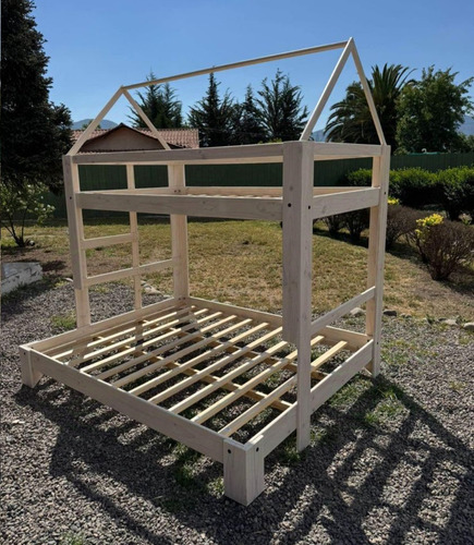 Camarote De Madera Mixto Con Estructura De Casa M&r