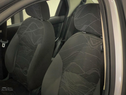 Imagem 9 de 10 de Fiat Siena 2015 1.0 El Flex 4p