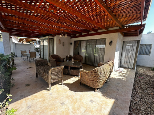 Casa Con Terraza Y Descuento En Comisión