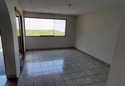 Vendo Casa Urb El Derby Surco. Terr. 528m2, Const. 225m2