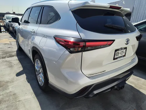 Toyota Highlander 3.5 Limited Panoramic Roof At