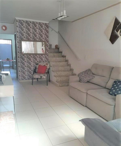 Imagem 1 de 12 de Sobrado Em Itaquera Com 2 Dorms, 1 Vaga, 68m² - So0828