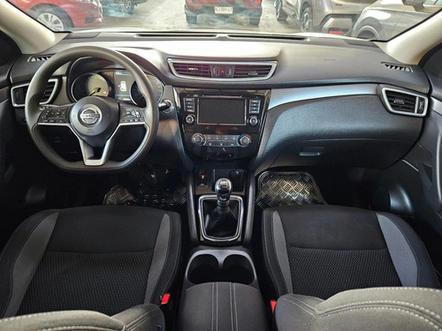 Nissan Qashqai 2.0 SENSE 4X2 MT 5P