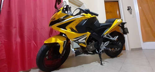 Bajaj Rouser Rs 200 Impecable