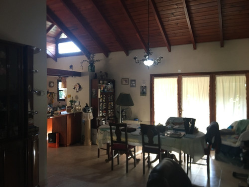Casas 2 Dormitorios 1 Escr. En Venta Arguello 948m2 Terreno