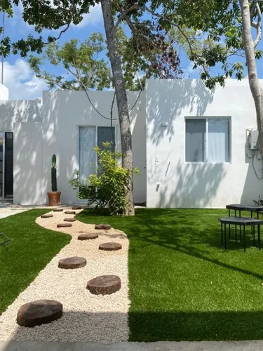 Casa En Renta, Puerto Morelos, 2 H, 1b, A 3km De La Playa, Con Alberca